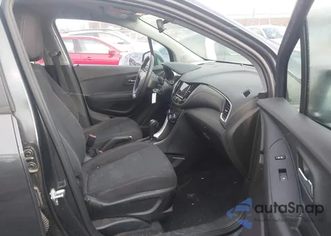 2019 Chevrolet Trax Ls z USA, uszkodzony, nr VIN 3GNCJKSB5KL390398